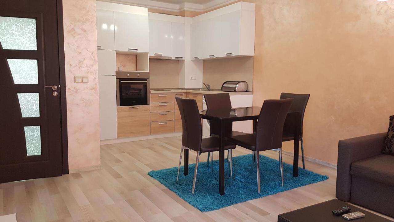 South Coast Apartments Шумен Екстериор снимка