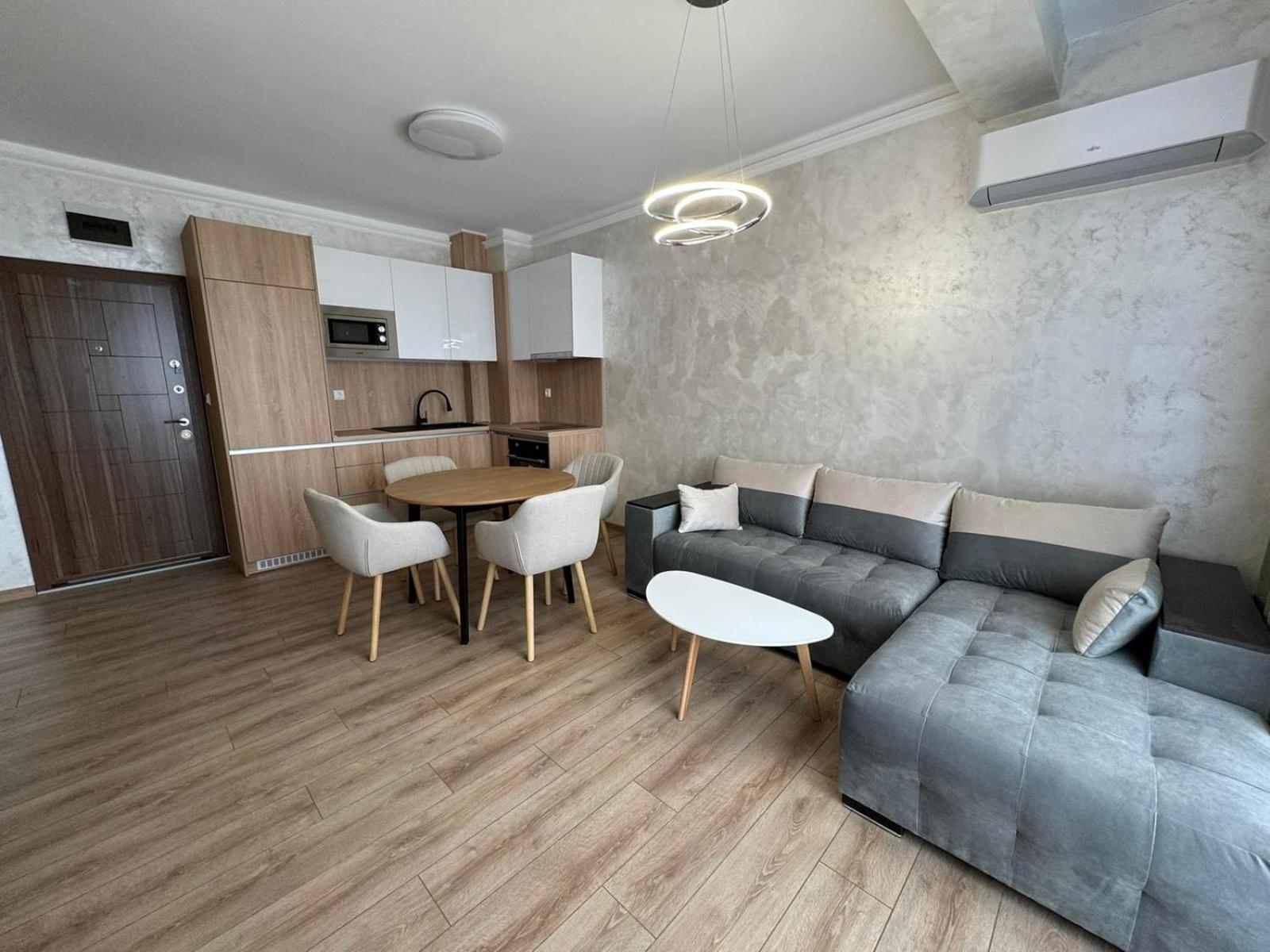 South Coast Apartments Шумен Екстериор снимка