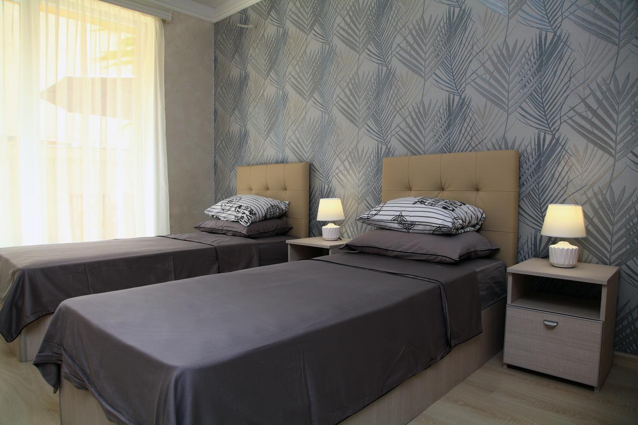 South Coast Apartments Шумен Екстериор снимка
