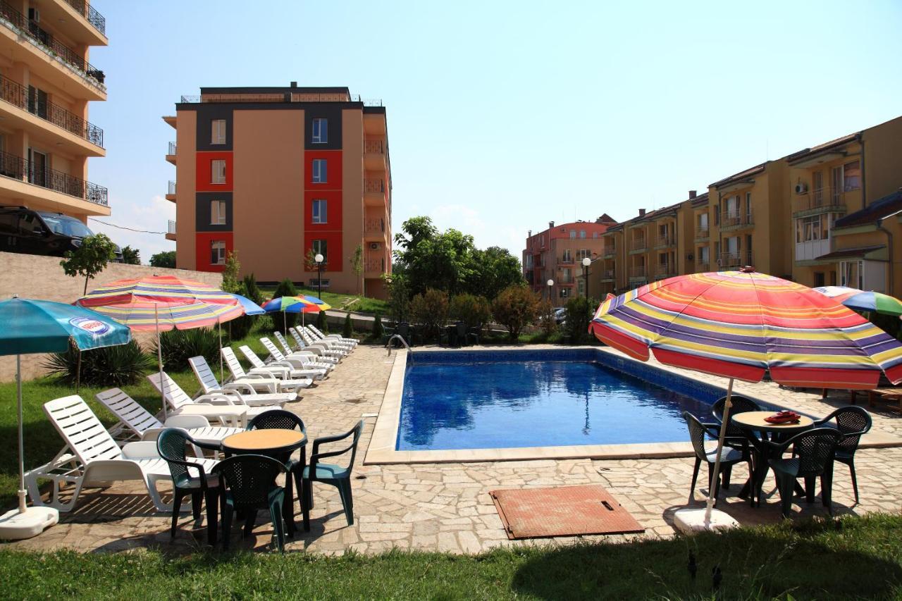 South Coast Apartments Шумен Екстериор снимка