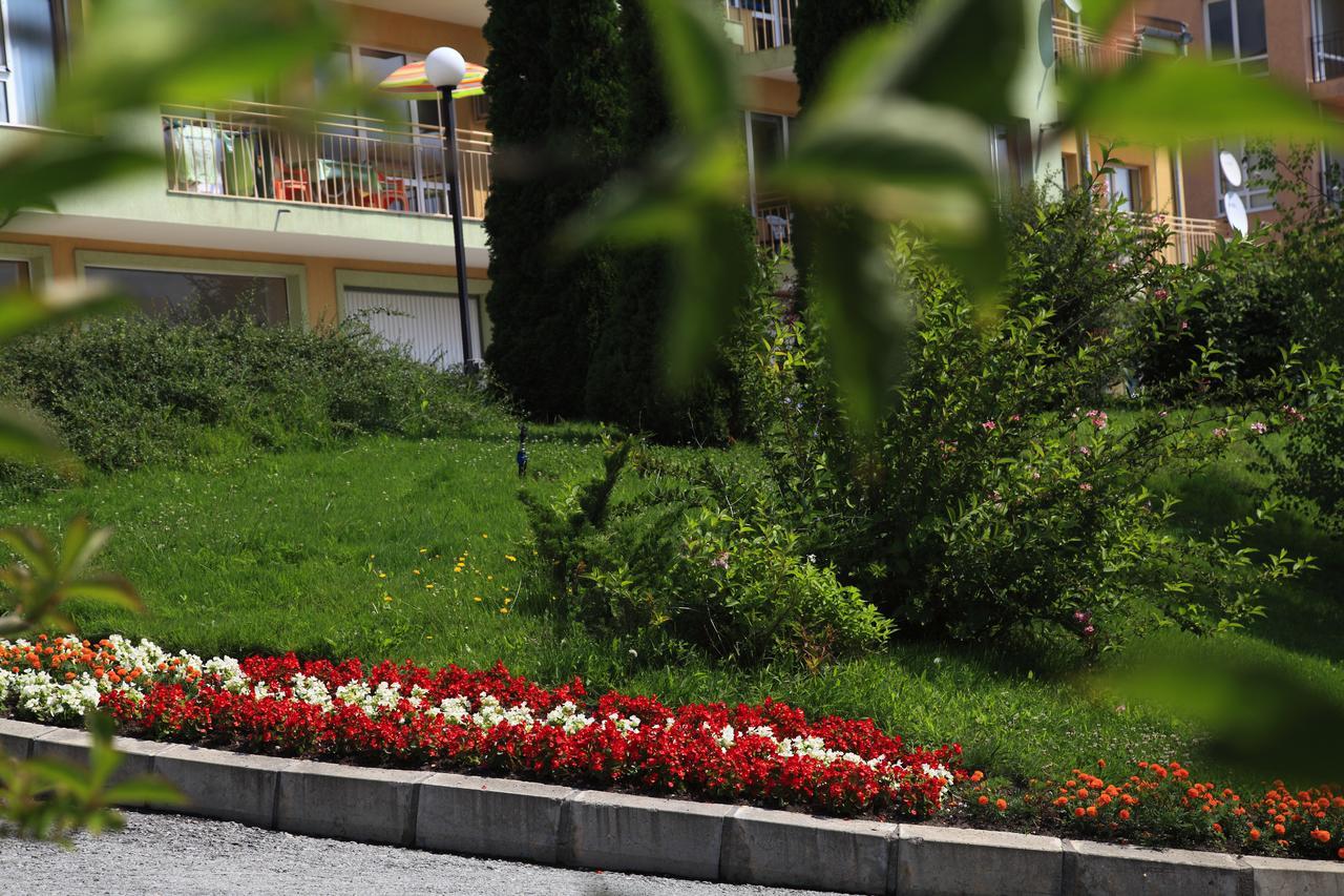 South Coast Apartments Шумен Екстериор снимка