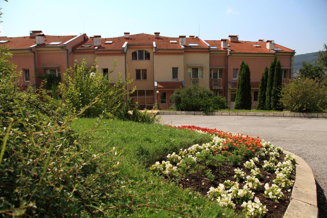 South Coast Apartments Шумен Екстериор снимка