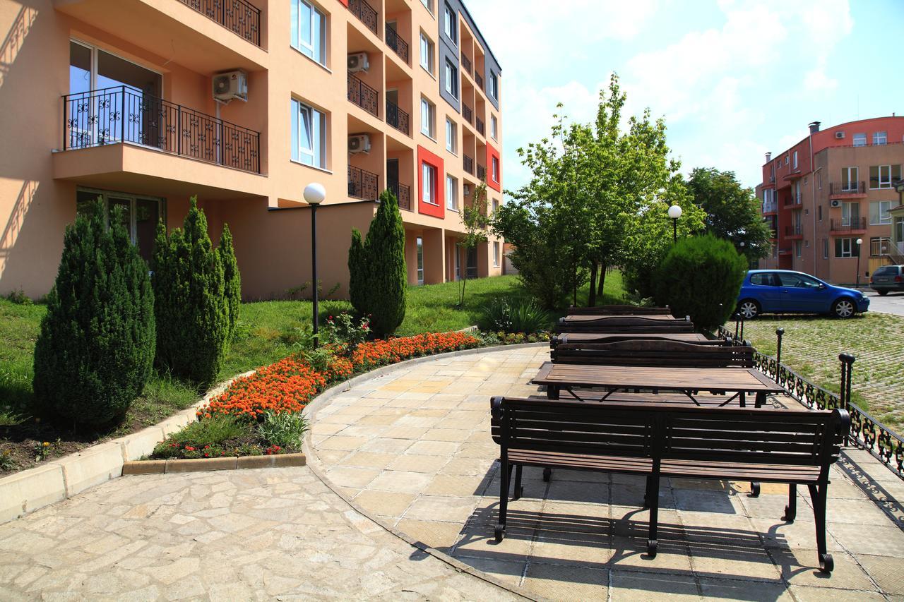 South Coast Apartments Шумен Екстериор снимка