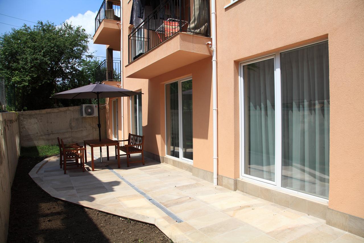 South Coast Apartments Шумен Екстериор снимка