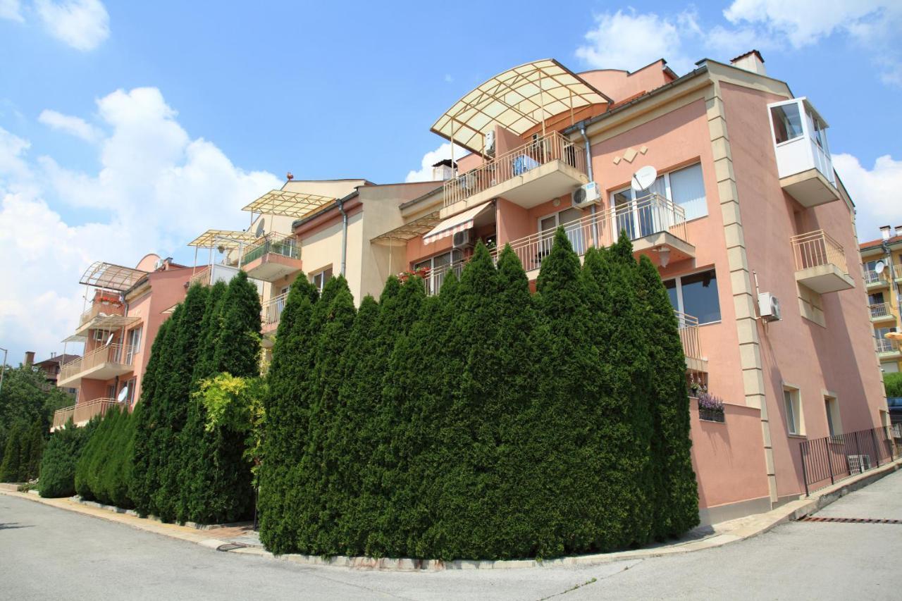 South Coast Apartments Шумен Екстериор снимка