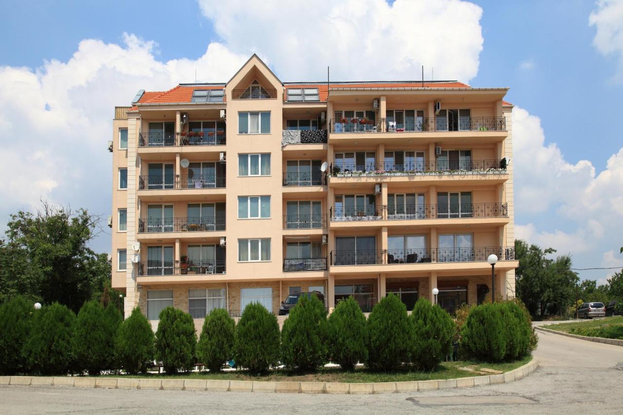 South Coast Apartments Шумен Екстериор снимка